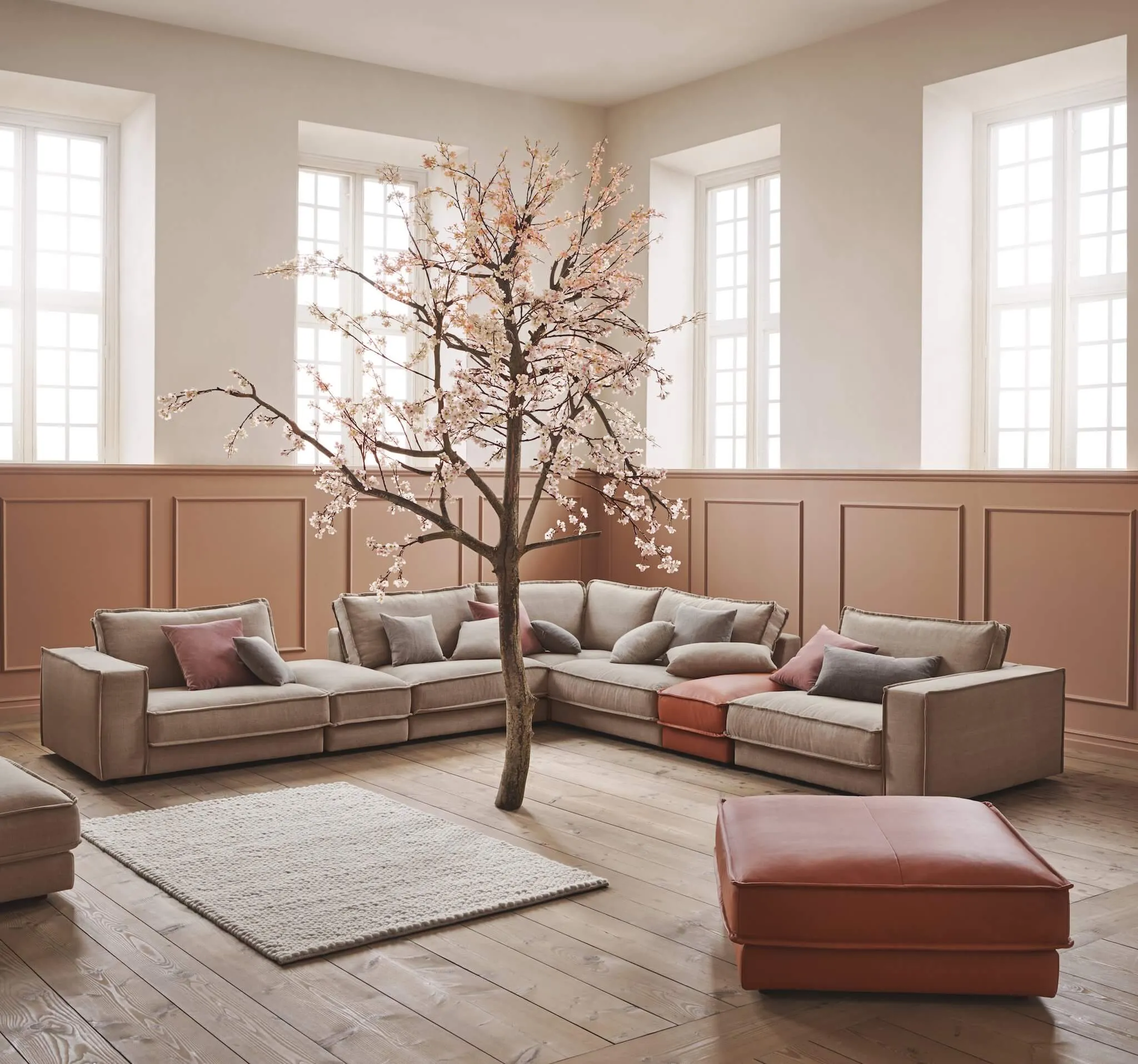 9000x8417_Noora-Classic-cushion-Loop-2