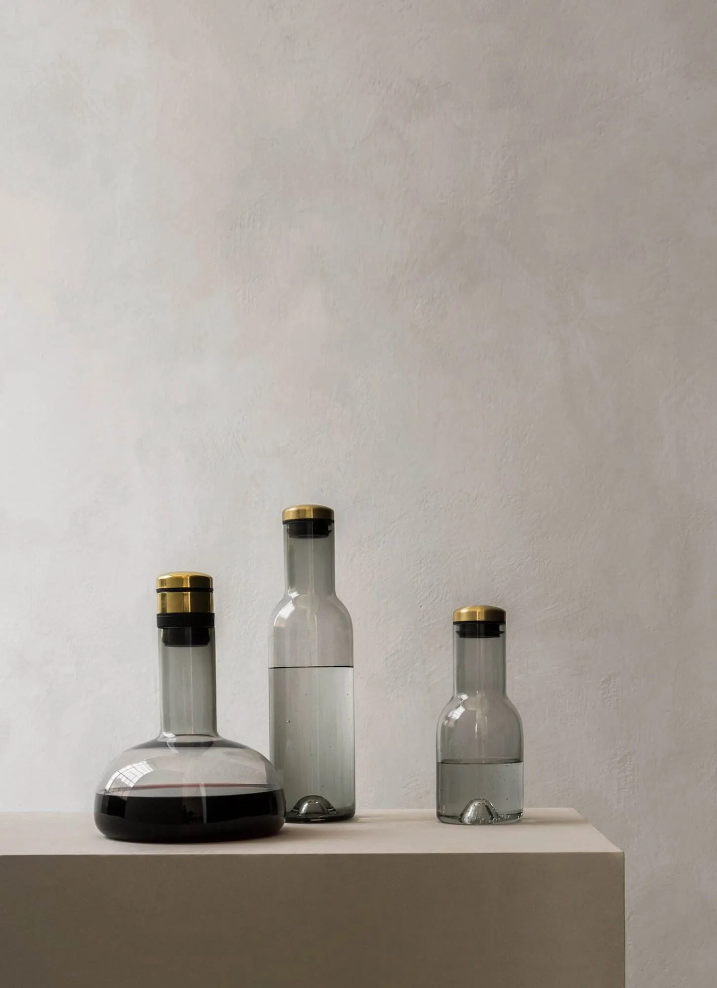 MENU_Water-Bottle_Bottle-Carafe