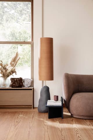 HEBE-LAMP1